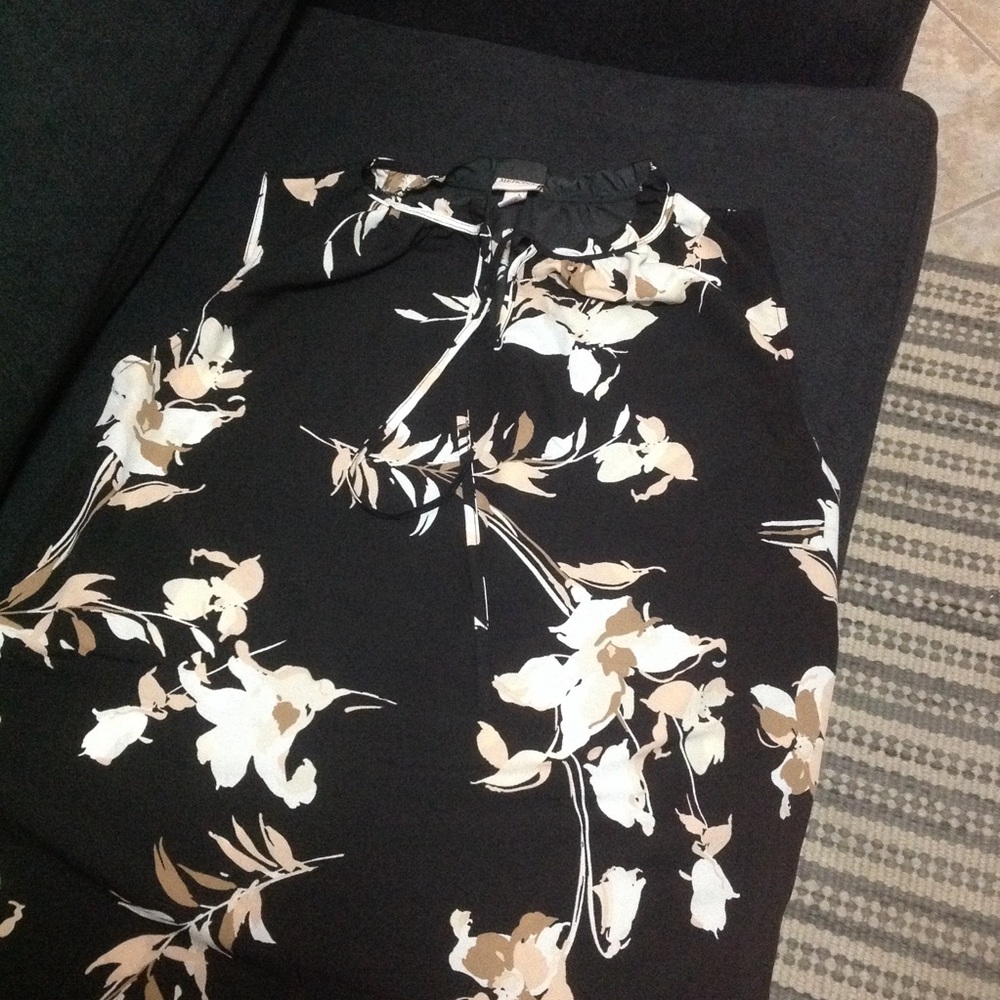 Sleeveless blouse